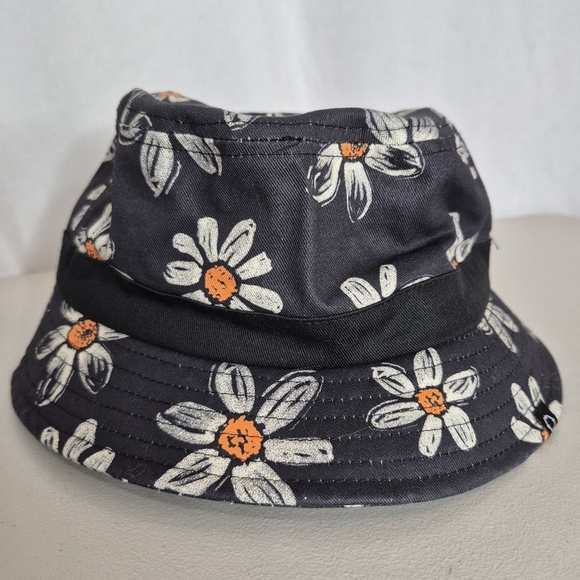Empyre Black w/ Daisy Floral Print Bucket Hat - Size OSFM - Picture 1 of 6